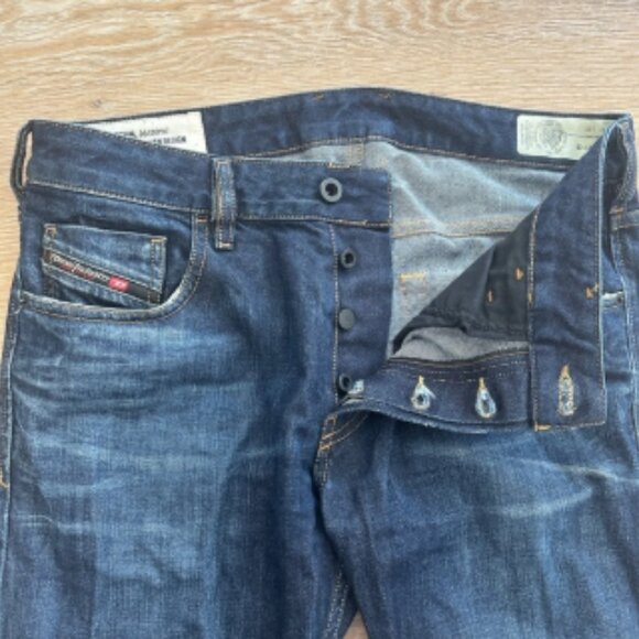 Diesel Men's Deep Indigo Bootcut Jeans size 32 - Picture 3 of 10